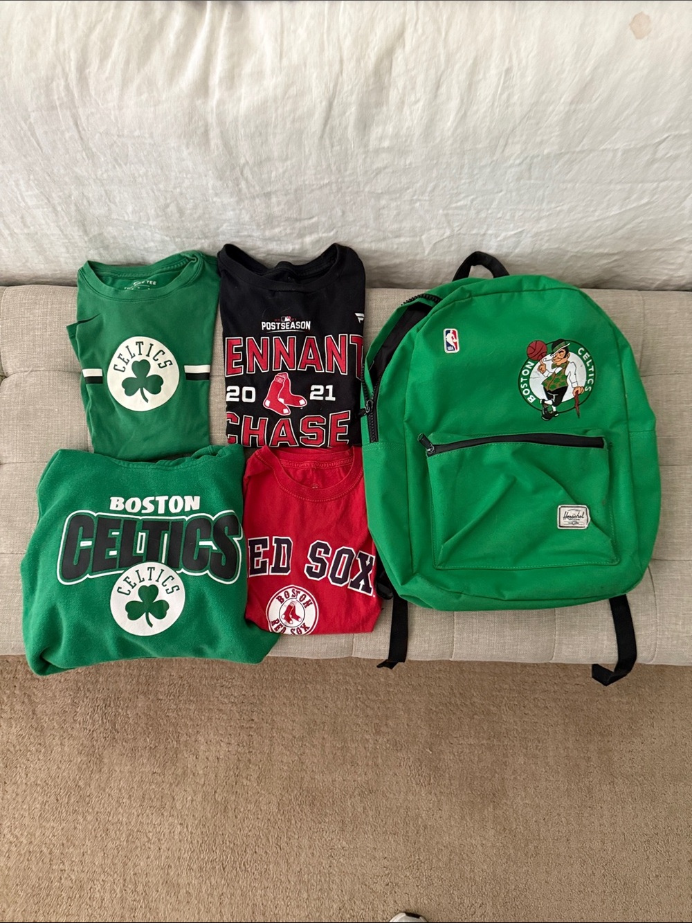 Boston youth medium bundle with Herschel Celtics backpack